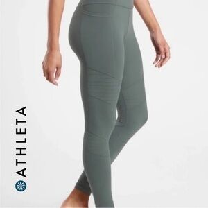 Athleta Inclination Moto Tight Green 27” Leggings with Pockets